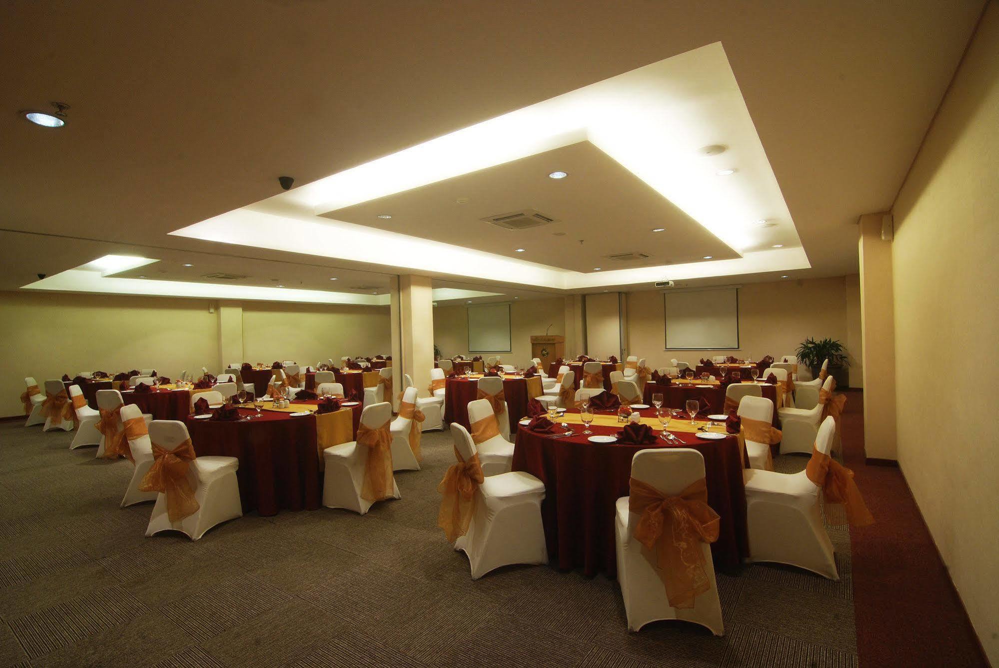 Hotel Arjuna Yogyakarta Exterior foto